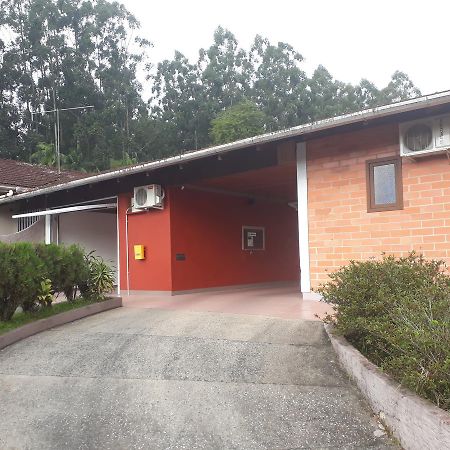 Motel Casa Branca بلوميناو المظهر الخارجي الصورة